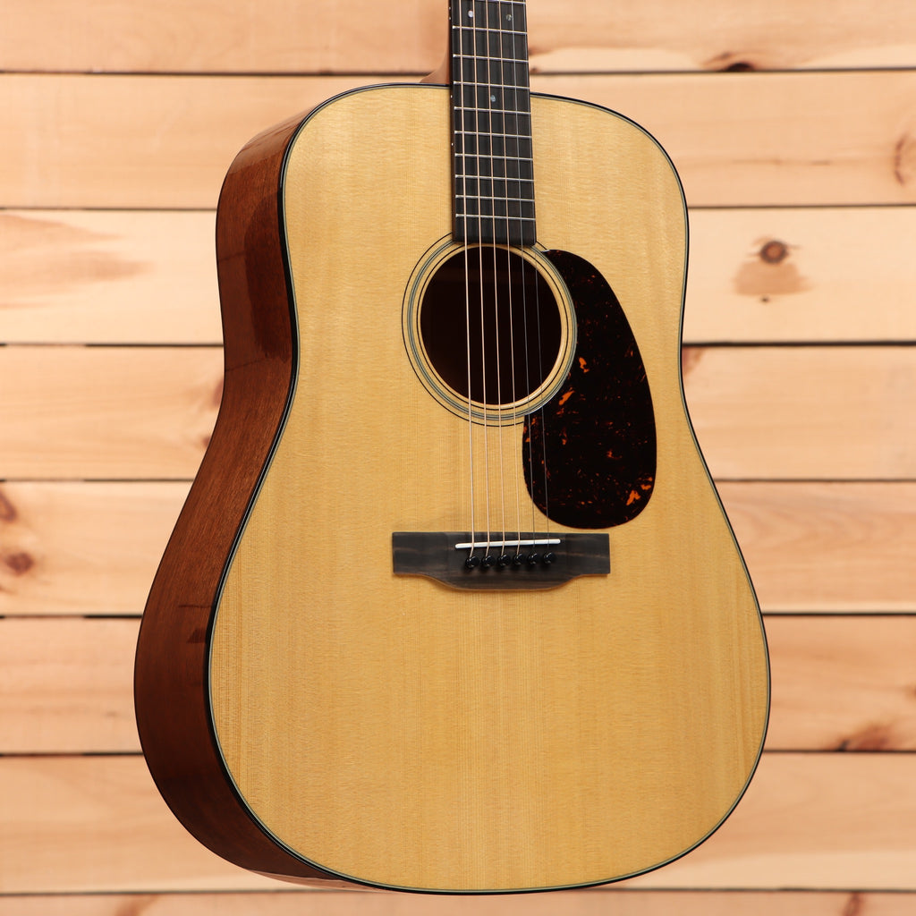 Martin D-18 - Natural