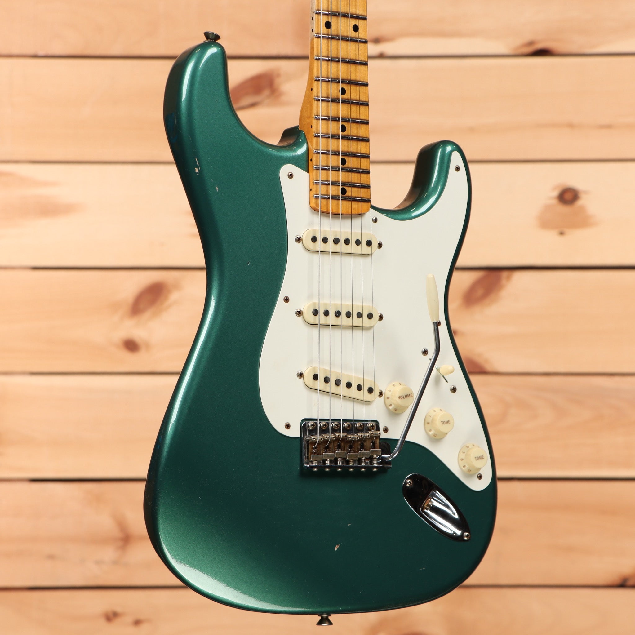 Fender Custom Shop 1956 Stratocaster Journeyman Relic electric guitar Aged Sherwood Green Metallic with single-coil pickups