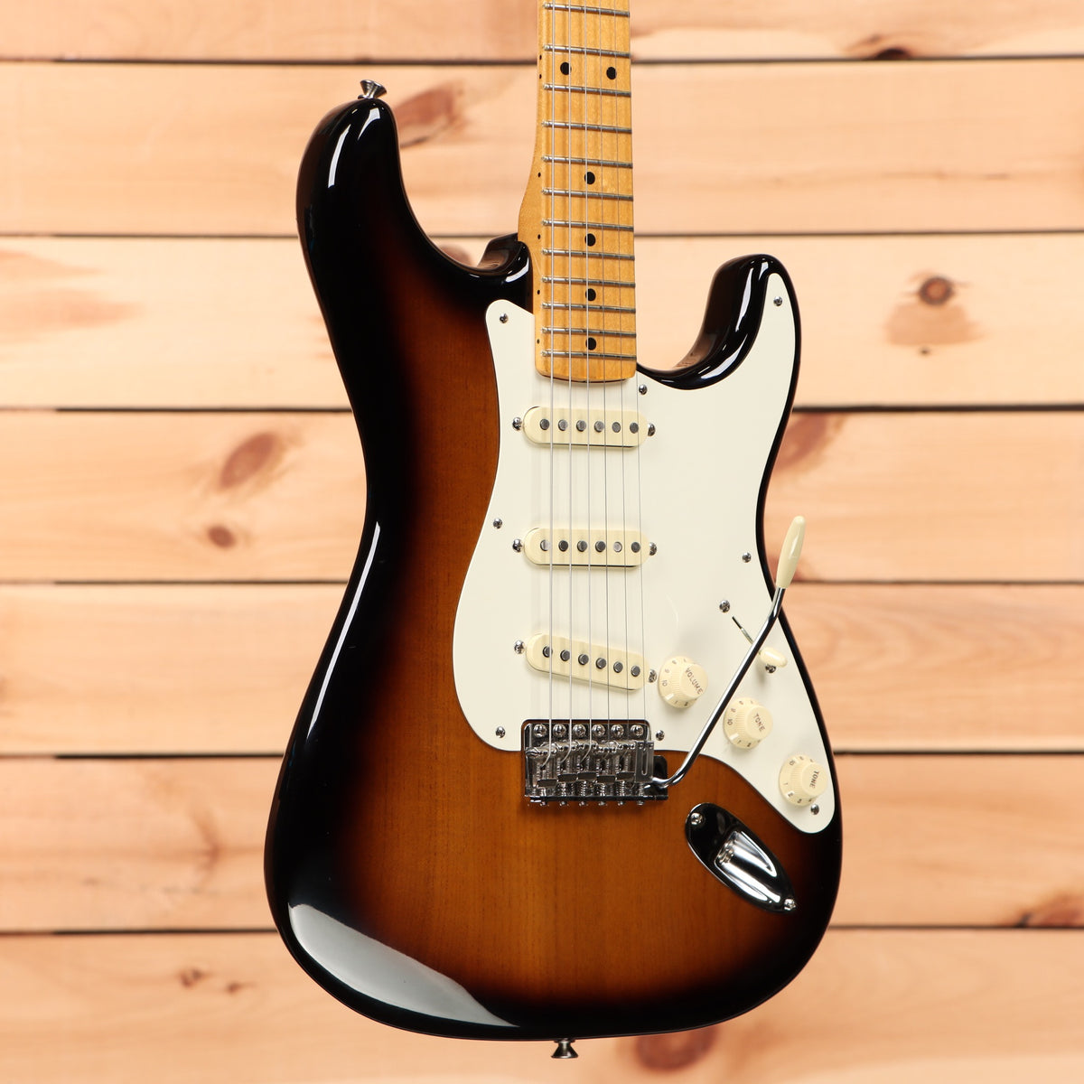 ギター Eric Johnson 1954 Virginia Stratocaster Amazon.com: Fender Stories Collection Eric Johnson 1954