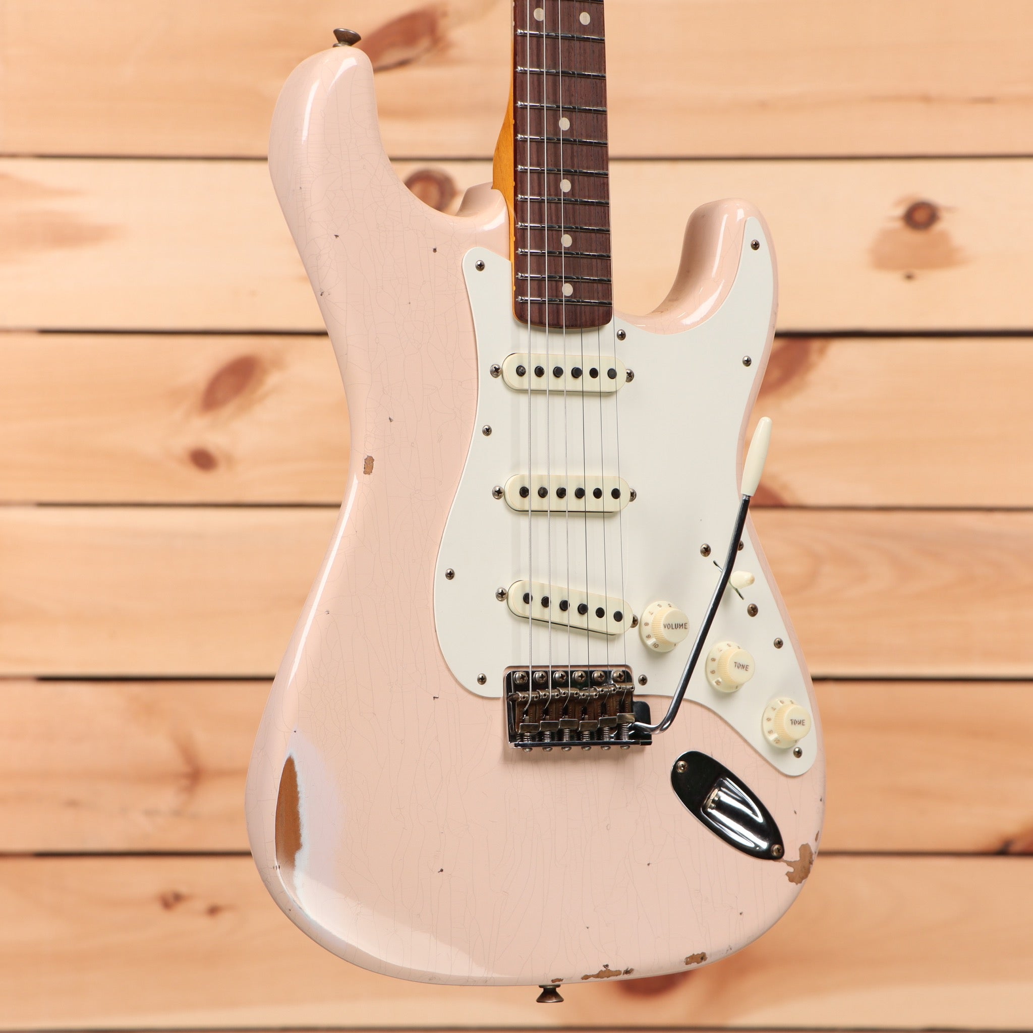 Fender Custom Shop Limited 1959 Stratocaster heavy relic electric guitar super faded aged shell pink with three single-coil pickups