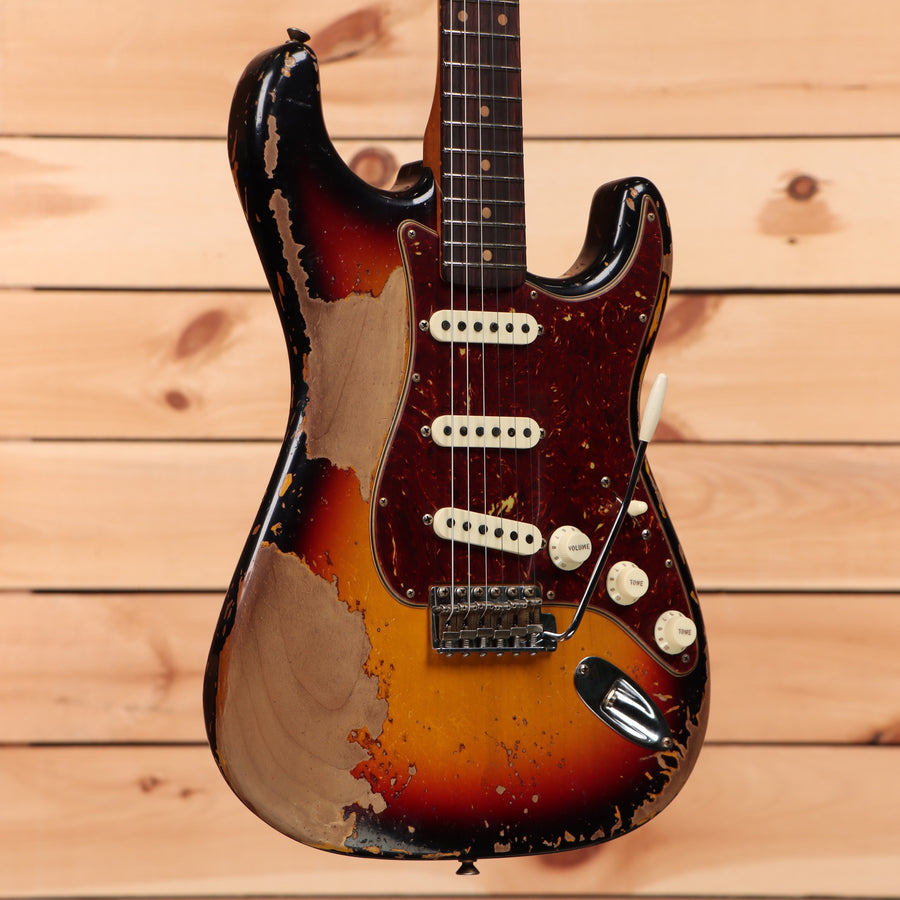 Fender Custom Shop Limited Roasted 1961 Stratocaster Super Heavy Relic electric guitar 3-Color Sunburst with single-coil pickups