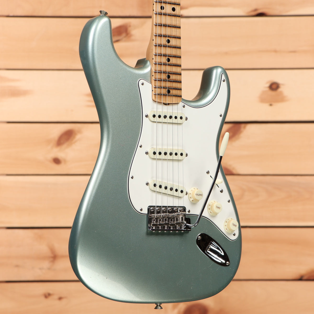 Fender Custom Shop 1969 Staratocaster Journeyman - Aged Fire Mist