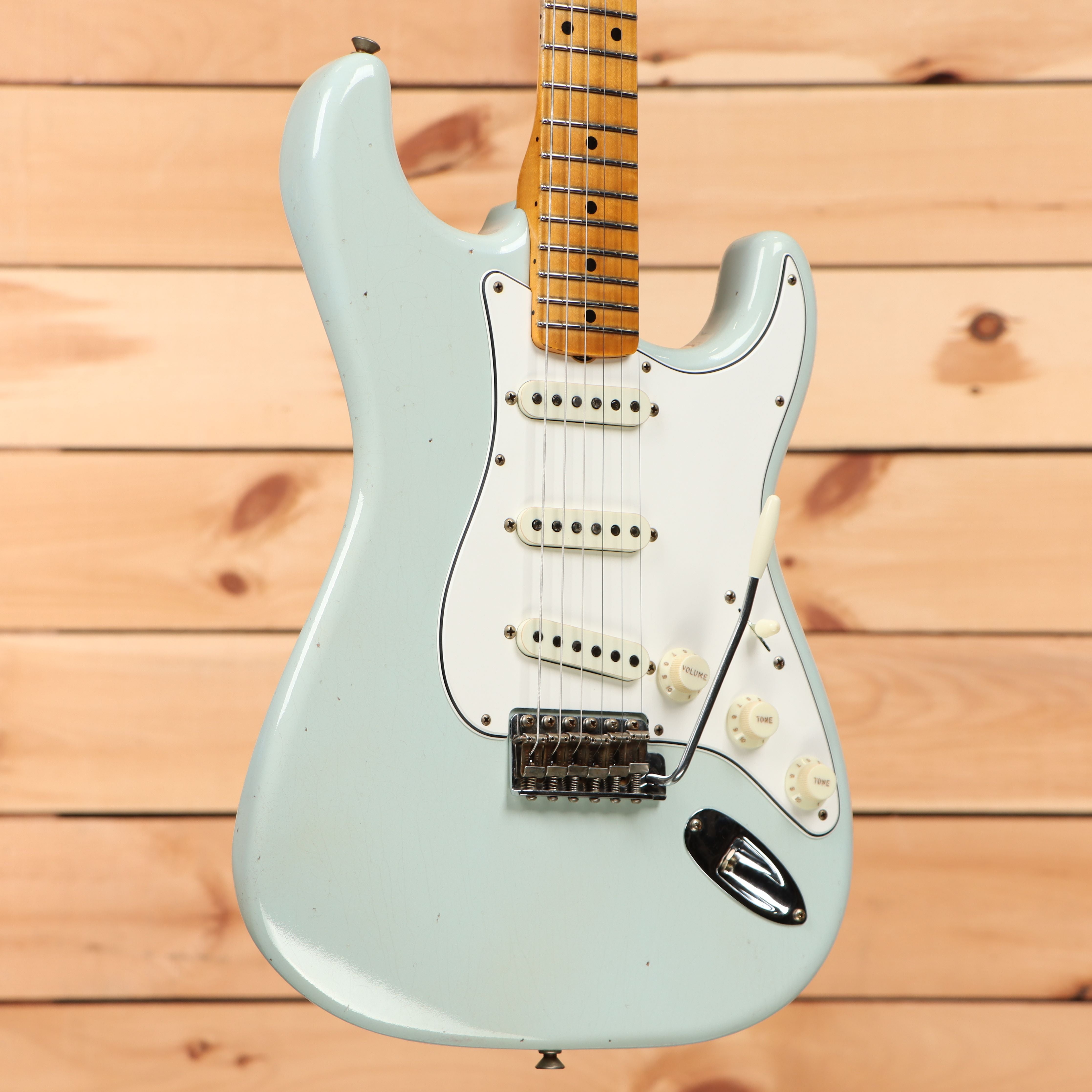 Fender Custom Shop Limited Tomatillo Stratocaster Journeyman electric guitar Super Faded Aged Sonic Blue with maple neck