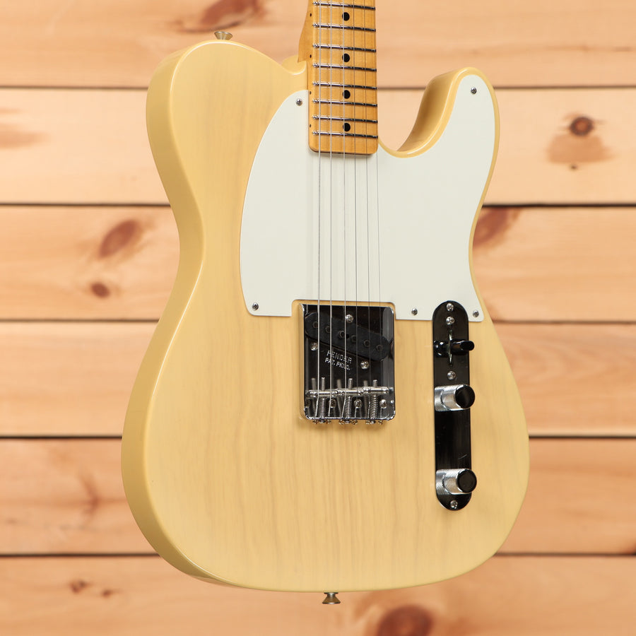 Fender Custom Shop 1959 Custom Esquire electric guitar Faded Natural Blonde with single-coil pickup and maple neck