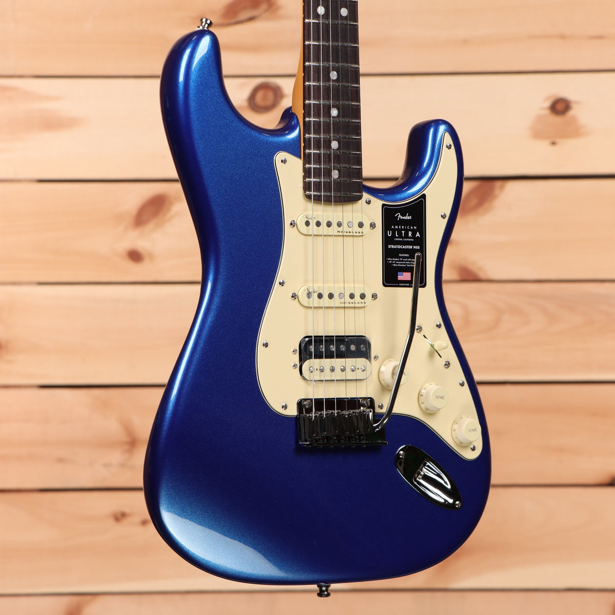 Fender American Ultra Stratocaster HSS - Cobra Blue