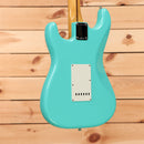 Fender American Vintage II 1957 Stratocaster electric guitar Surf Green with white pickguard