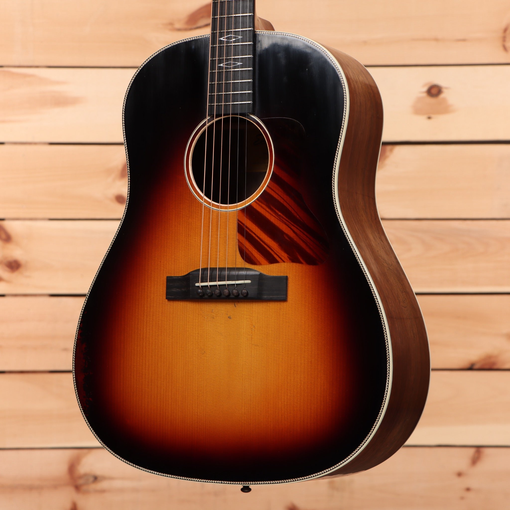 Eastman E22SS dreadnought acoustic guitar sunburst finish with white binding and solid spruce top