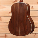 Eastman E22SSV acoustic guitar sunburst finish dreadnought body with white binding