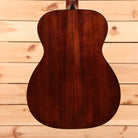 Martin 00-18 dreadnought acoustic guitar natural finish with solid wood back and sides