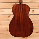 Martin 00-18 acoustic guitar natural finish with mahogany back and sides