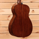 Martin 00-18 classical acoustic guitar natural finish with mahogany back and sides