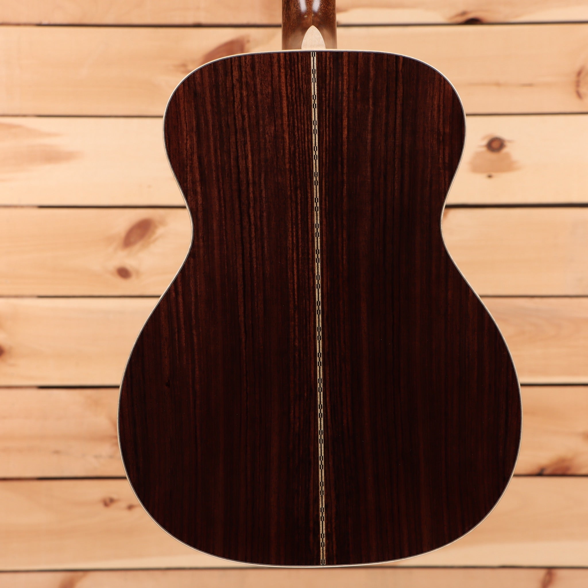 Martin 00-28 Brooke Ligertwood acoustic guitar sunburst finish rosewood back