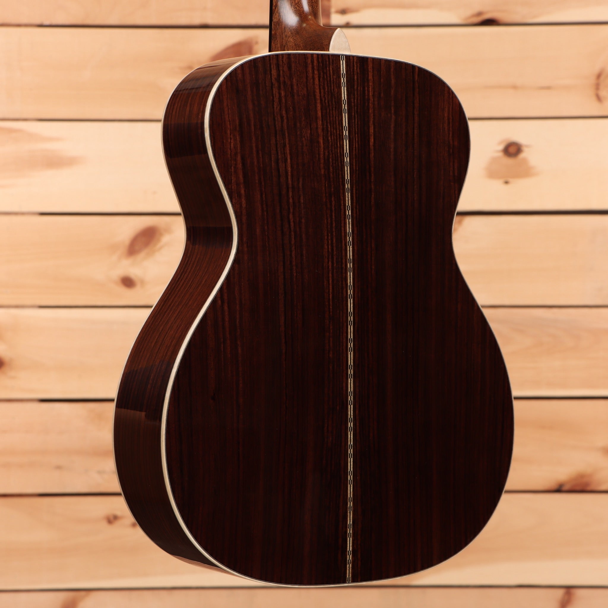Martin 00-28 Brooke Ligertwood dreadnought acoustic guitar sunburst with white binding
