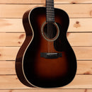 Martin 00-28 Brooke Ligertwood dreadnought acoustic guitar Sunburst with white binding