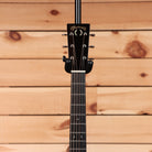 Martin 00028 Brooke Ligertwood acoustic guitar Sunburst with rosewood fretboard