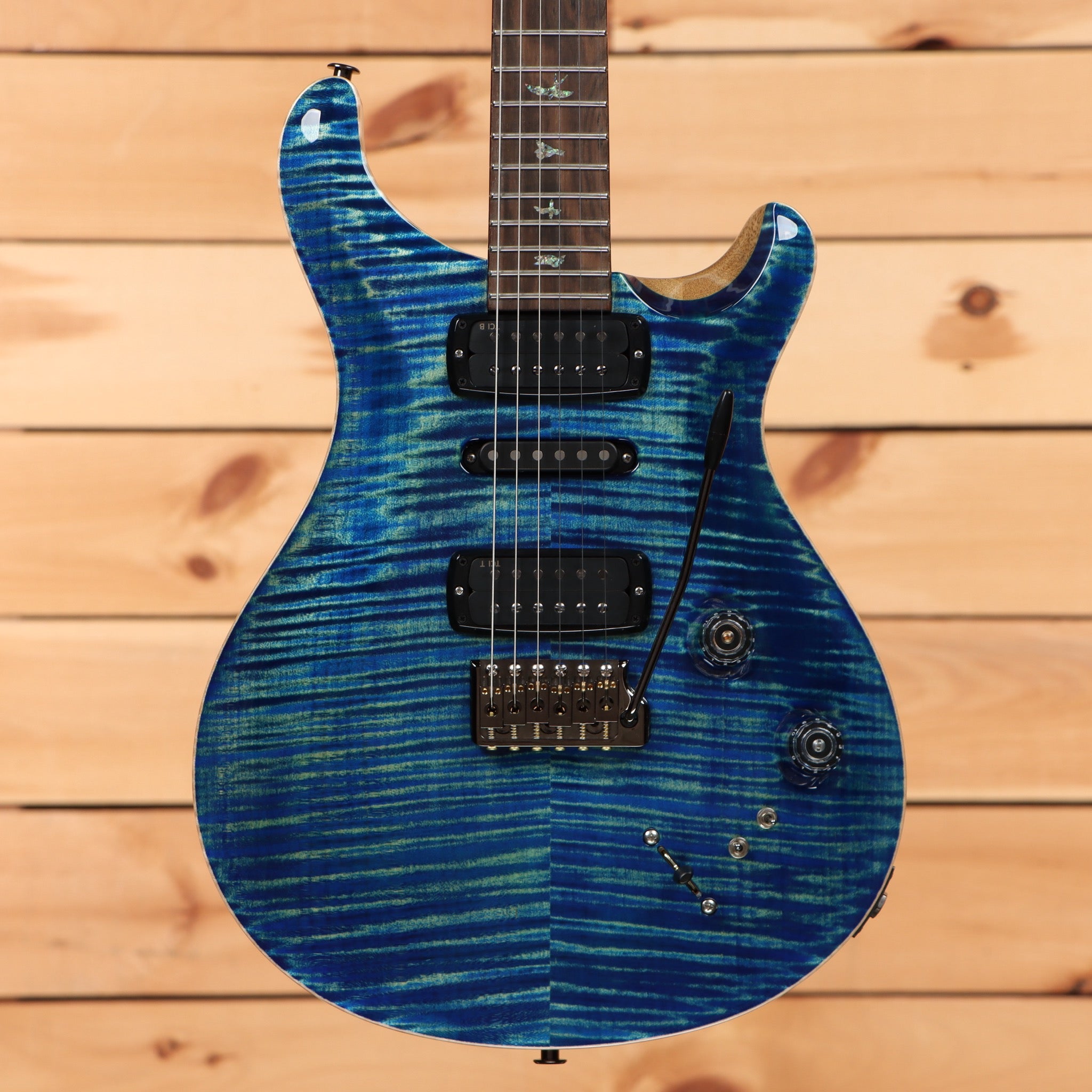 Paul Reed Smith Modern Eagle V electric guitar River Blue flamed maple top with humbucker pickups