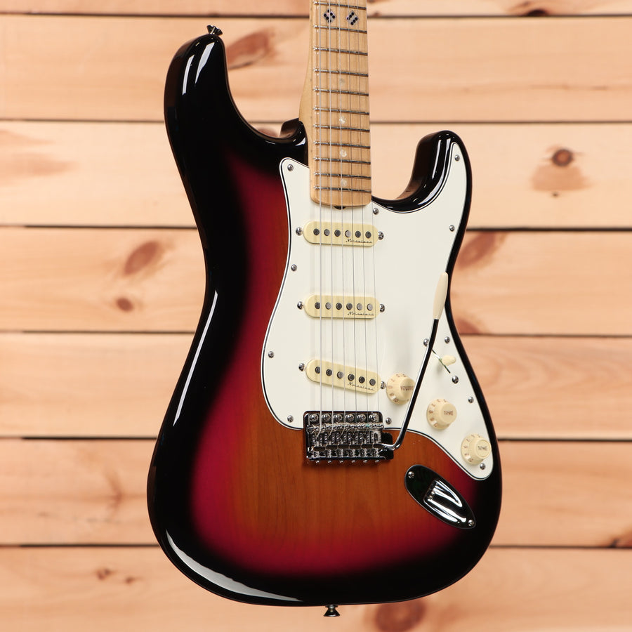 Fender Steve Lacy People Pleaser Stratocaster electric guitar Chaos Burst with white pickguard and single-coil pickups