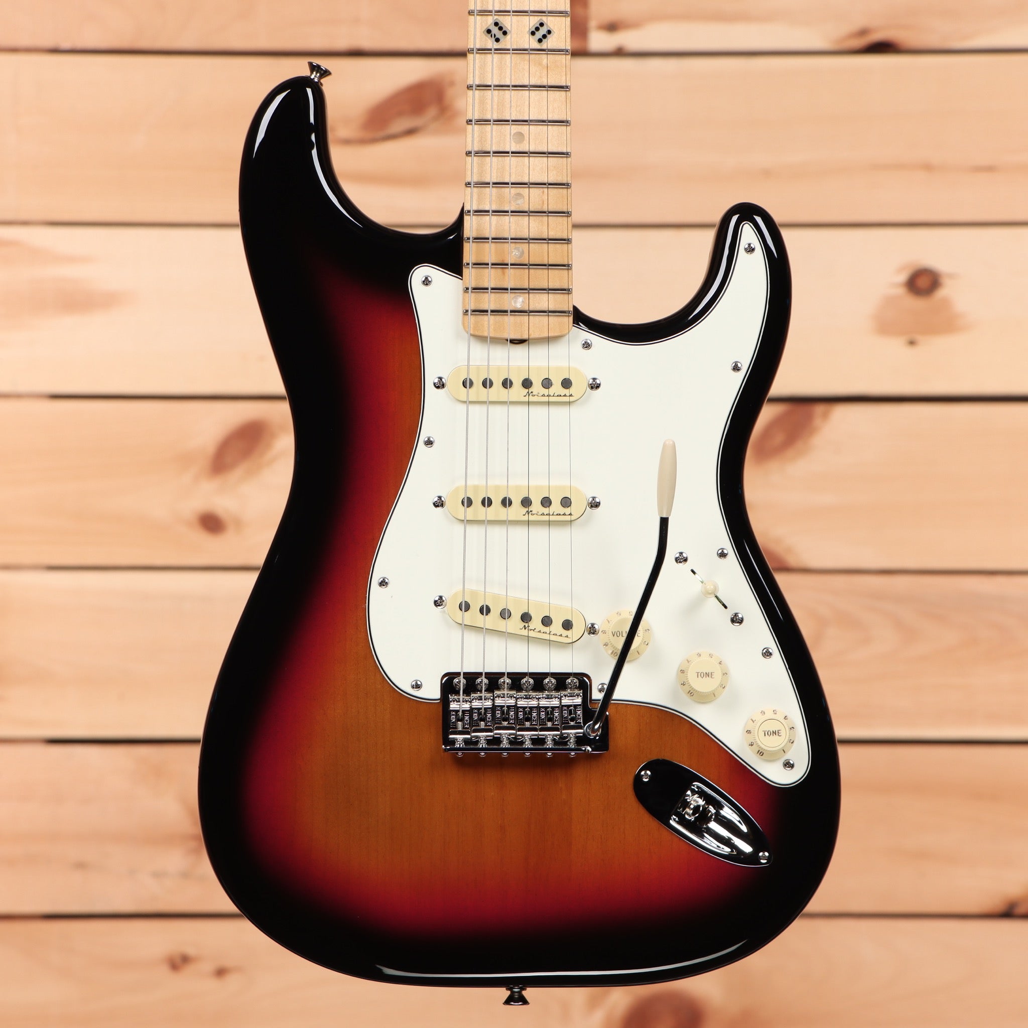 Fender Steve Lacy People Pleaser Stratocaster electric guitar Chaos Burst with white pickguard and single-coil pickups