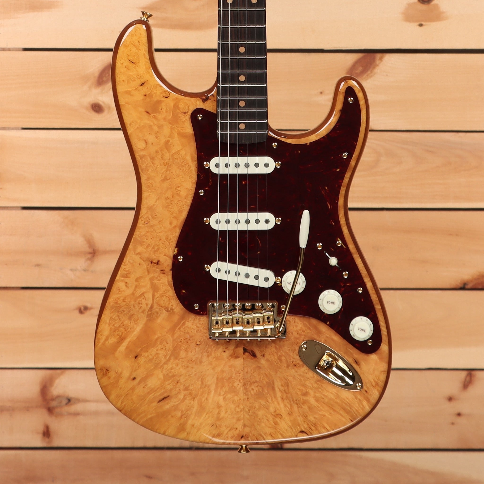 Fender Custom Shop Artisan Maple Burl Stratocaster electric guitar aged natural with tortoiseshell pickguard