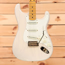 Fender Custom Shop Vintage Custom 1957 Stratocaster electric guitar white blonde with maple neck and single-coil pickups