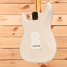 Fender Custom Shop Vintage Custom 1957 Stratocaster electric guitar Aged White Blonde with single-coil pickups