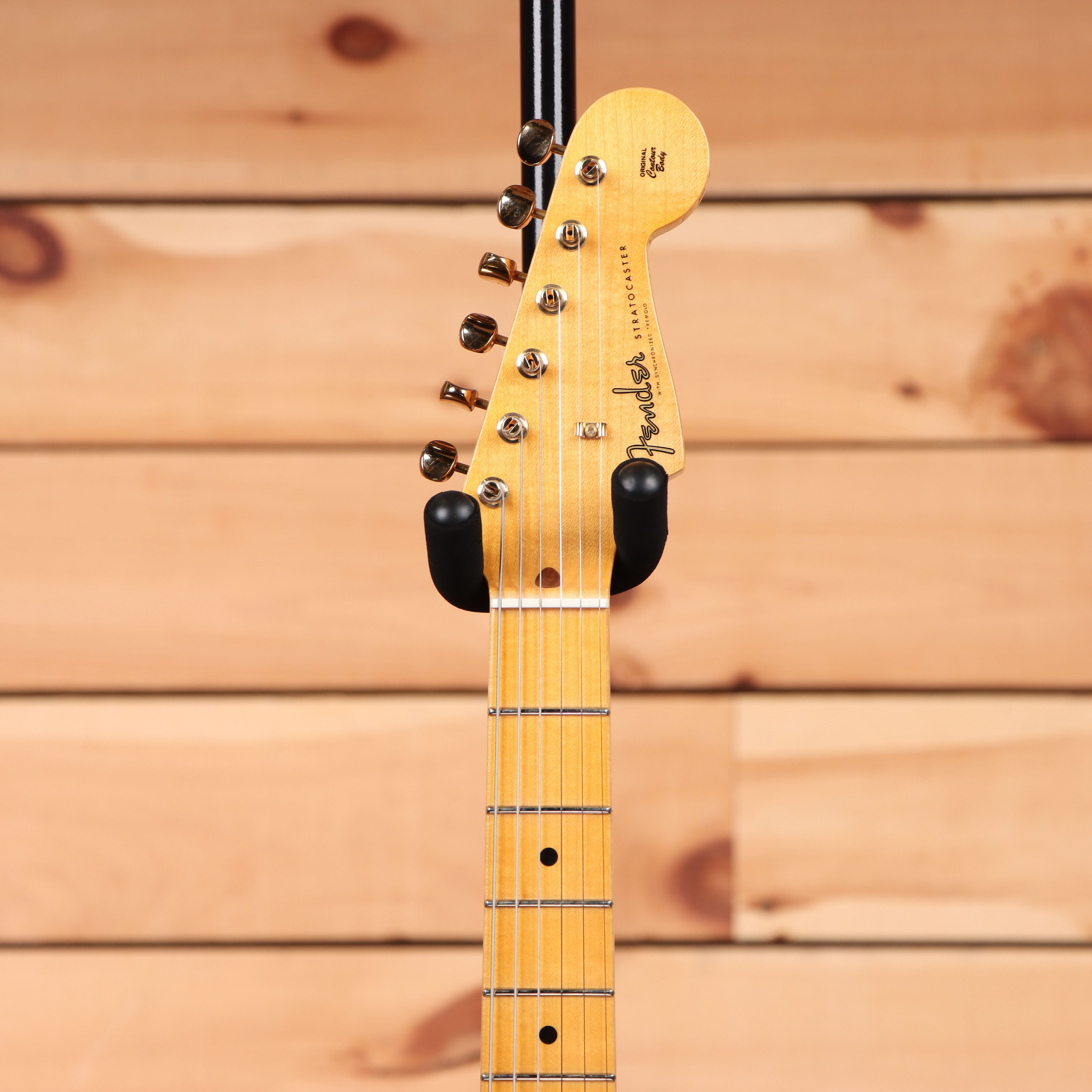 Fender Custom Shop Vintage Custom 1957 Stratocaster electric guitar Aged White Blonde with maple neck