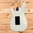 Fender Custom Shop Postmodern Stratocaster Journeyman Relic electric guitar Olympic White with black pickguard