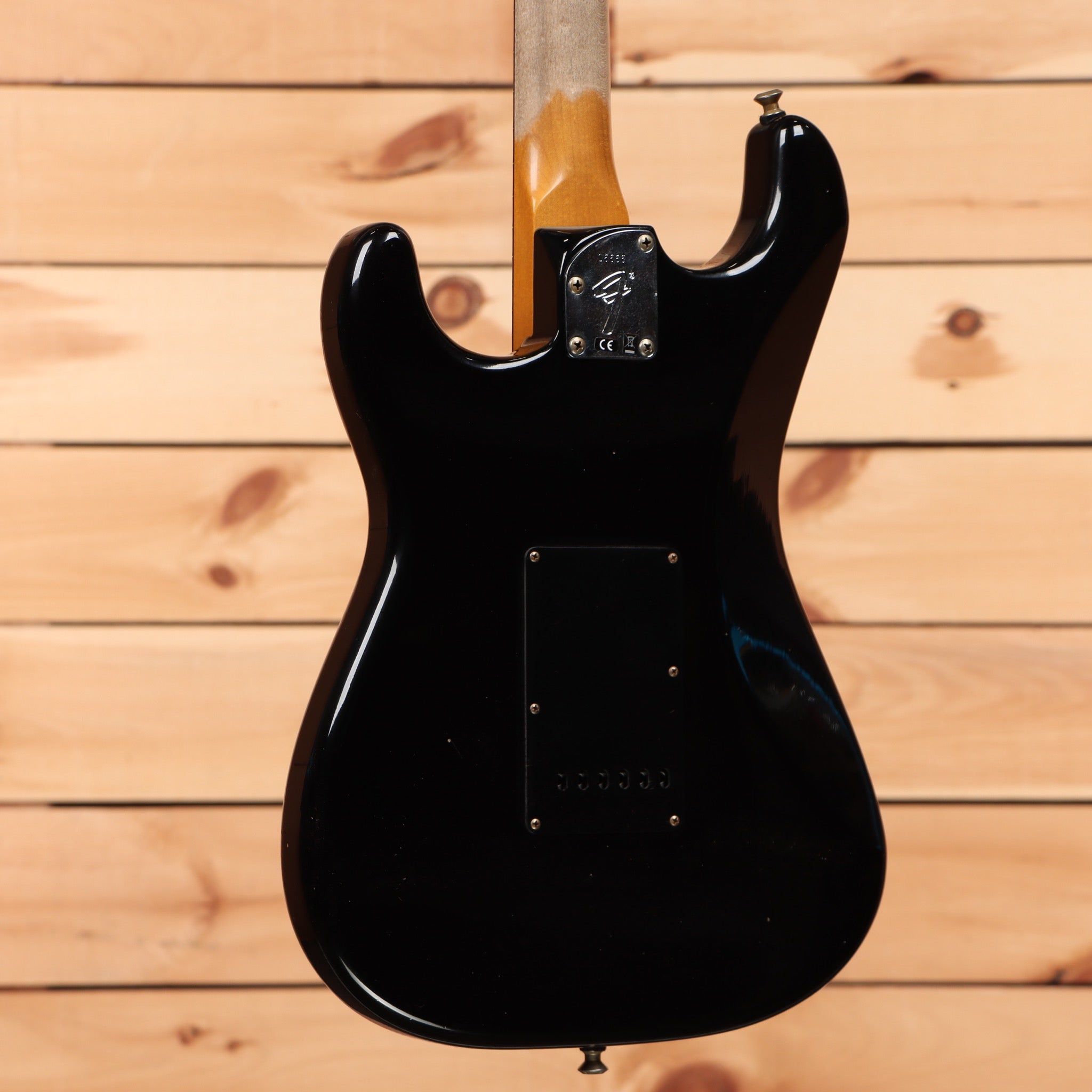 Fender Custom Shop Postmodern Stratocaster Journeyman Relic electric guitar aged black with single-coil pickups