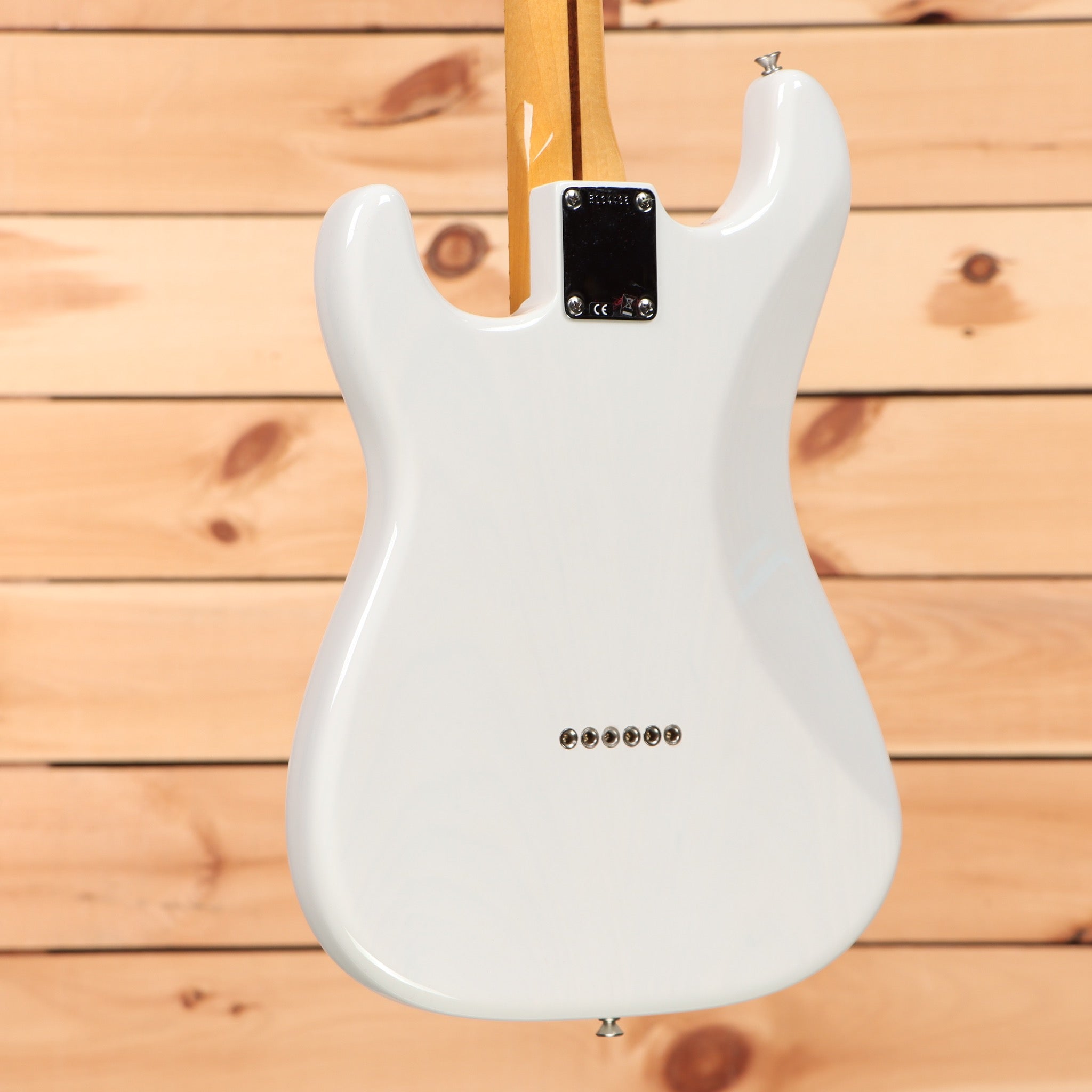 Fender Custom Shop Vintage Custom 1955 Hardtail Stratocaster electric guitar Aged White Blonde with single-coil pickups