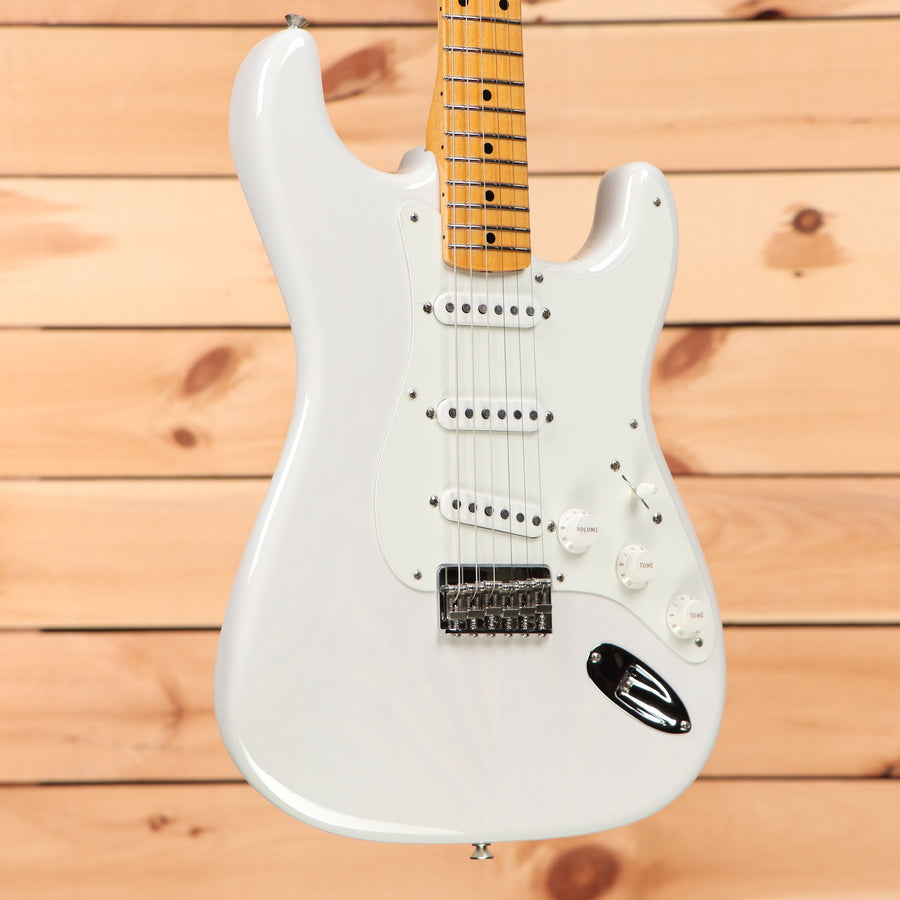 Fender Custom Shop Vintage Custom 1955 Hardtail Stratocaster electric guitar Aged White Blonde with maple neck and single-coil pickups