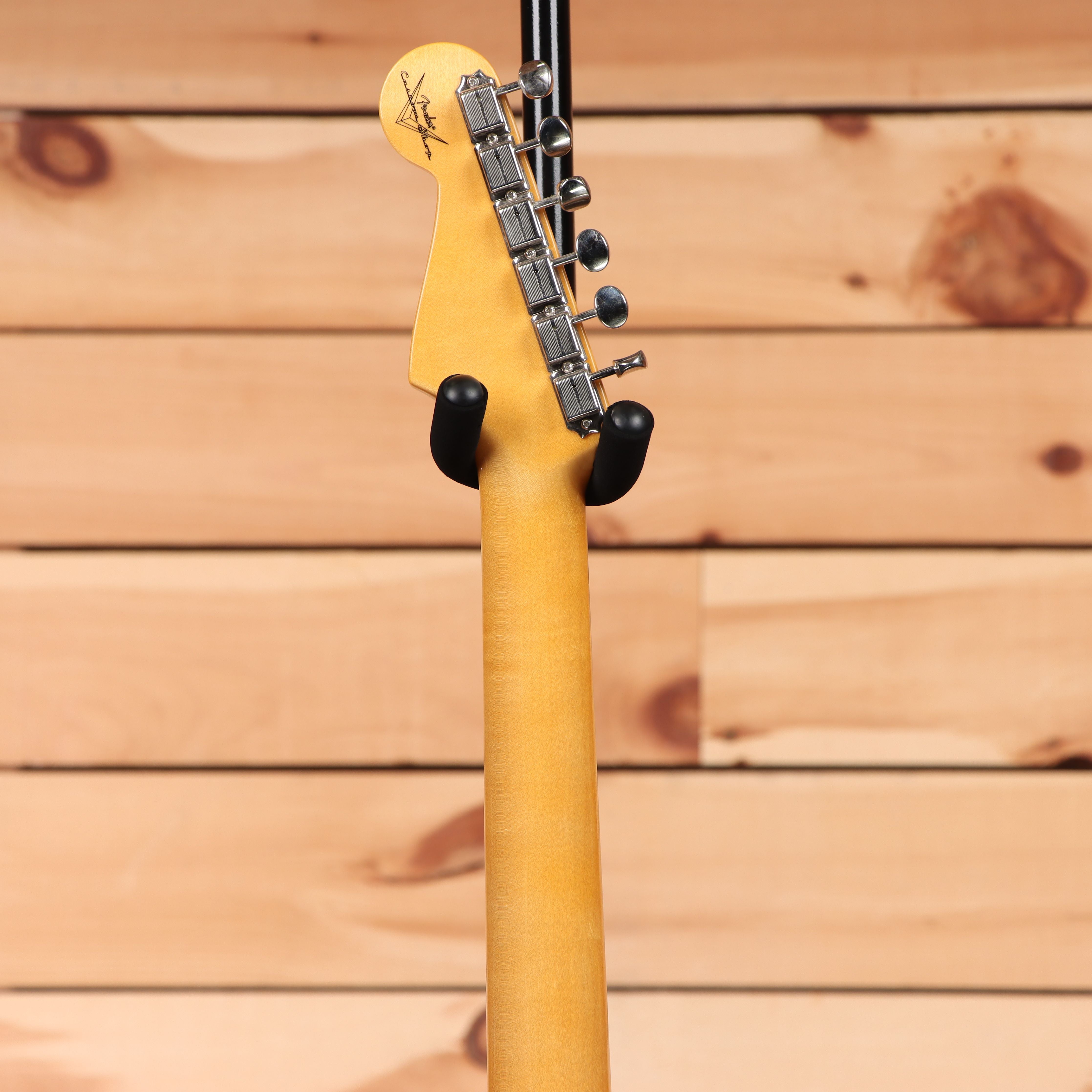 Fender Custom Shop Vintage Custom 59 Hardtail Stratocaster electric guitar Chocolate 3-Tone Sunburst with maple neck