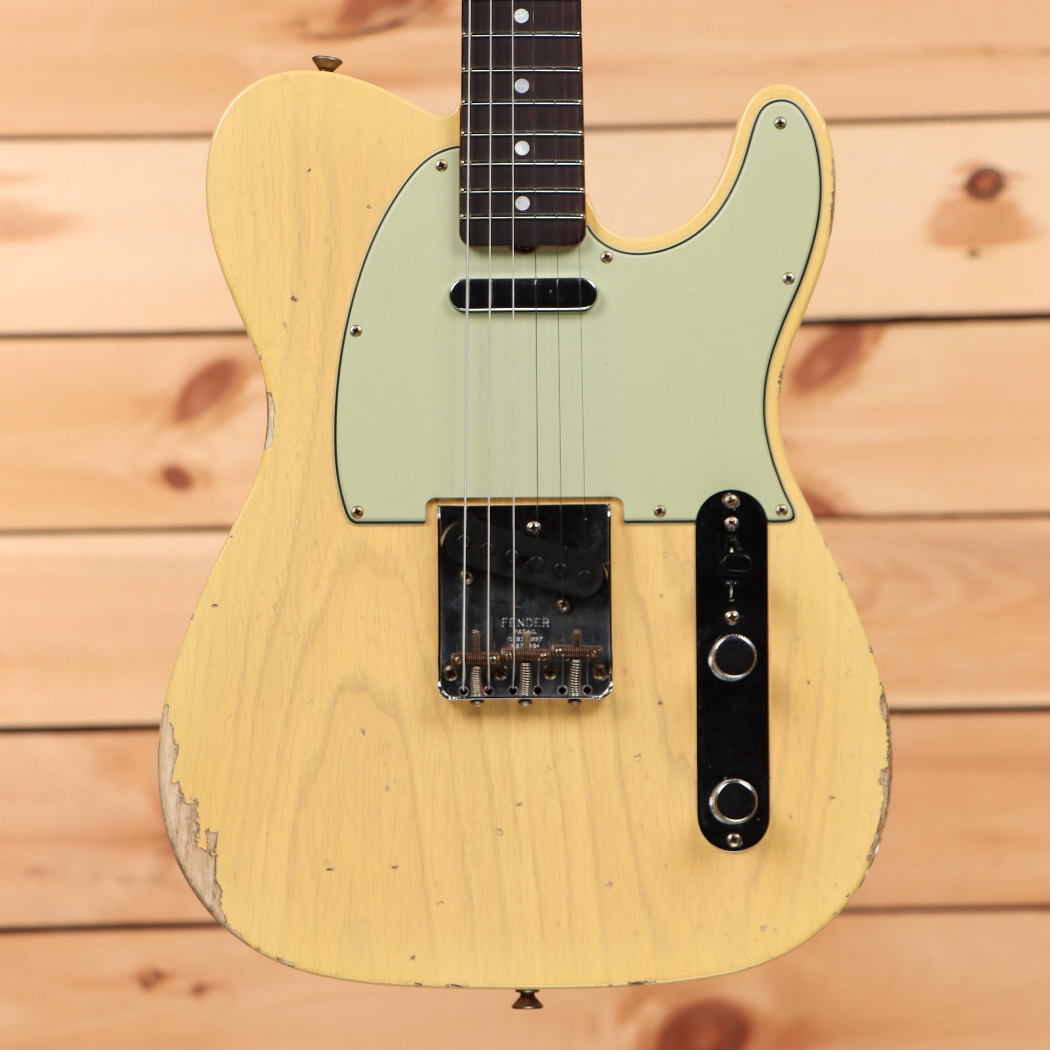 Fender Custom Shop 1964 Telecaster Relic electric guitar Natural Blonde with single-coil pickups