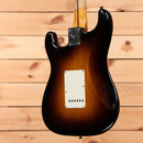 Fender Custom Shop 1956 Stratocaster Journeyman Relic electric guitar 2-Color Sunburst with white pickguard