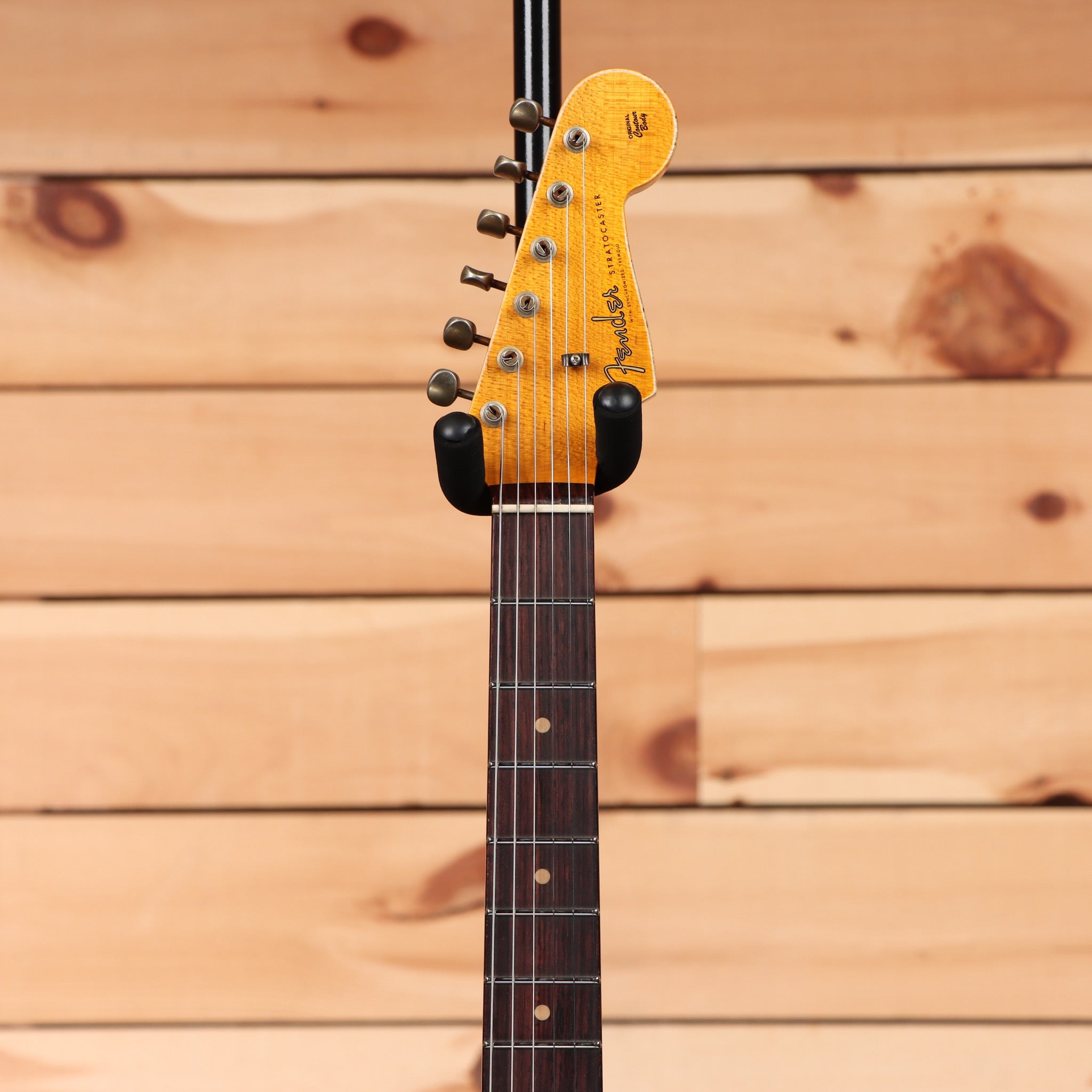 Fender Custom Shop 1960 Stratocaster Heavy Relic electric guitar Aged Olympic White Over 3-Color Sunburst with maple neck