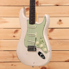 Fender Custom Shop Late 1962 Stratocaster Relic electric guitar Super Faded Aged Shell Pink with single-coil pickups