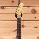 Fender Custom Shop Late-1962 Stratocaster Relic electric guitar super faded aged shell pink with single-coil pickups