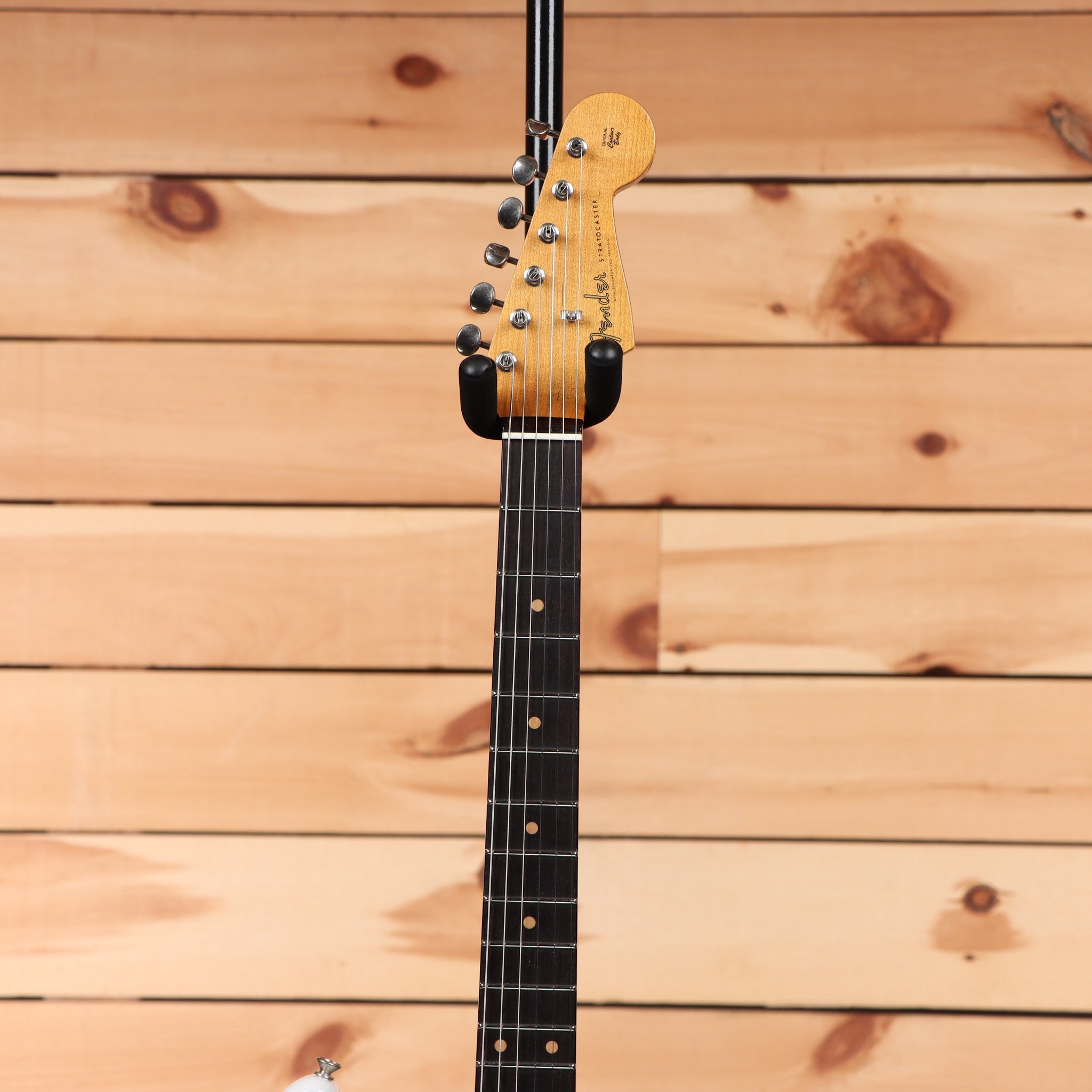 Fender Custom Shop Limited Roasted Pine Stratocaster Deluxe electric guitar White Blonde with maple neck and single-coil pickups