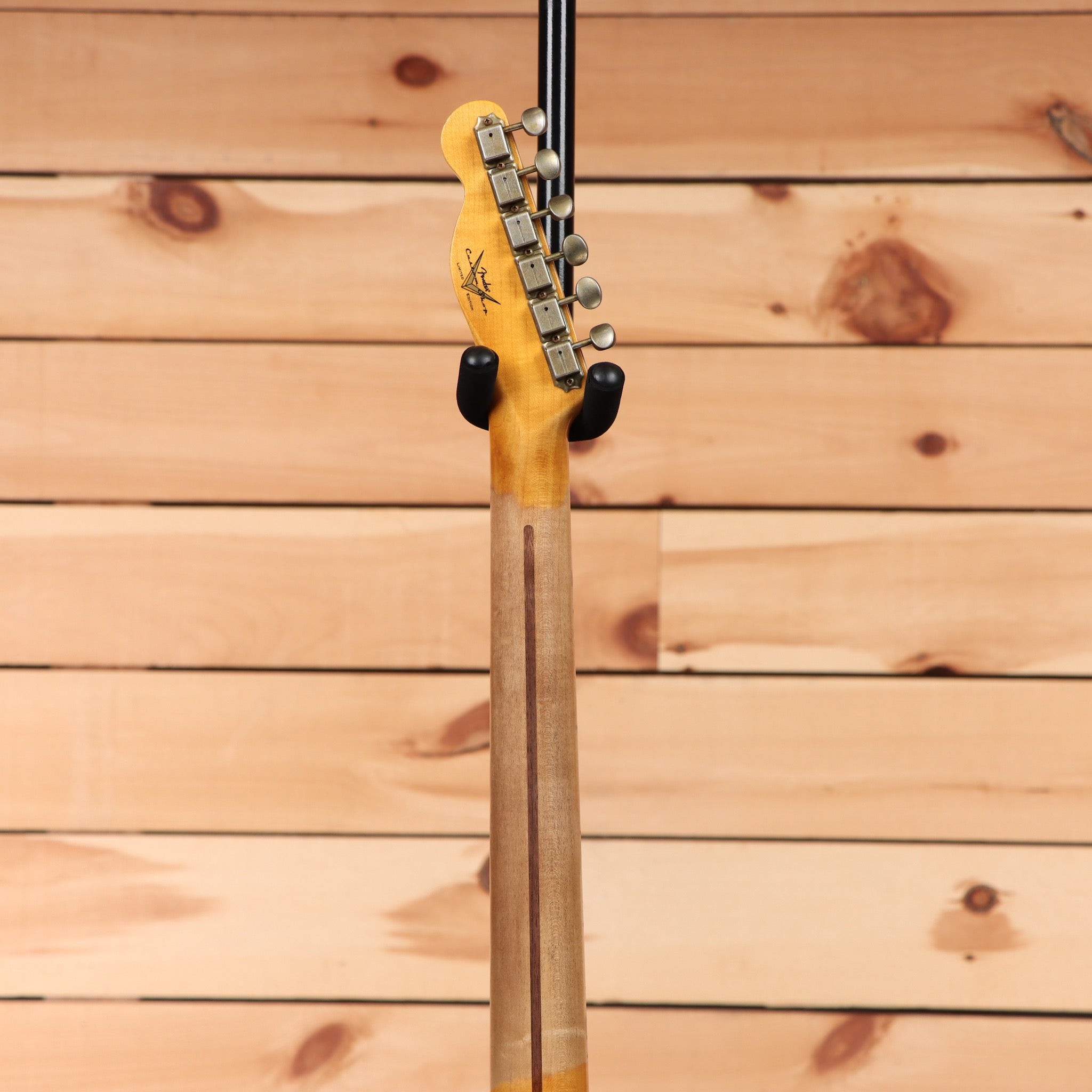 Fender Custom Shop Limited Twisted Telecaster Custom Journeyman Relic electric guitar 2-Color Sunburst with maple neck