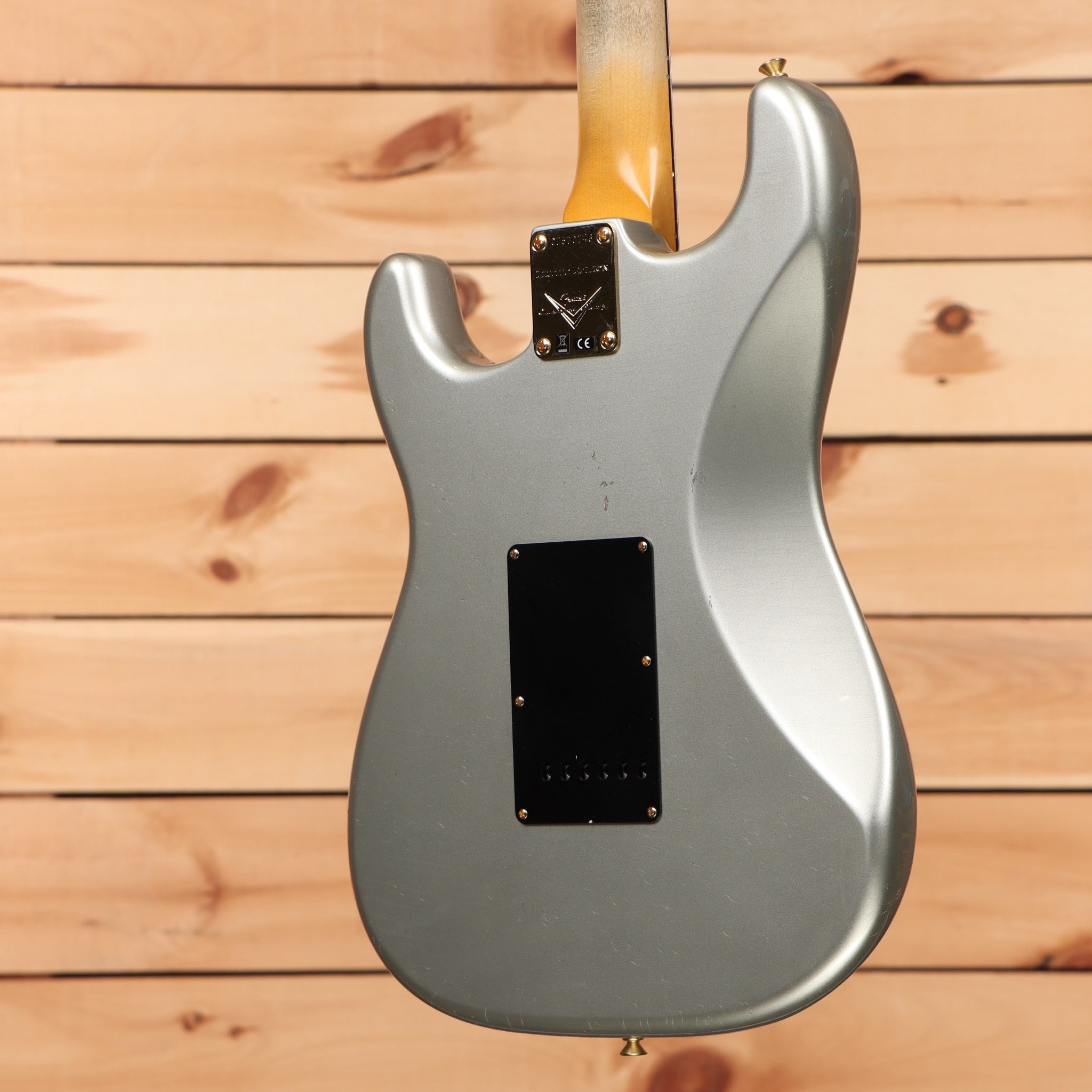 Fender Custom Shop Limited 1965 Dualmag Stratocaster electric guitar Journeyman Relic Aged Inca Silver with black pickguard