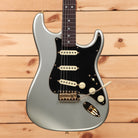 Fender Custom Shop Limited 1965 Dual Mag Stratocaster electric guitar Inca Silver Journeyman Relic with single-coil pickups
