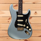 Fender Custom Shop Limited 1965 Dual Mag Stratocaster Journeyman Relic electric guitar Aged Ice Blue Metallic with single-coil pickups