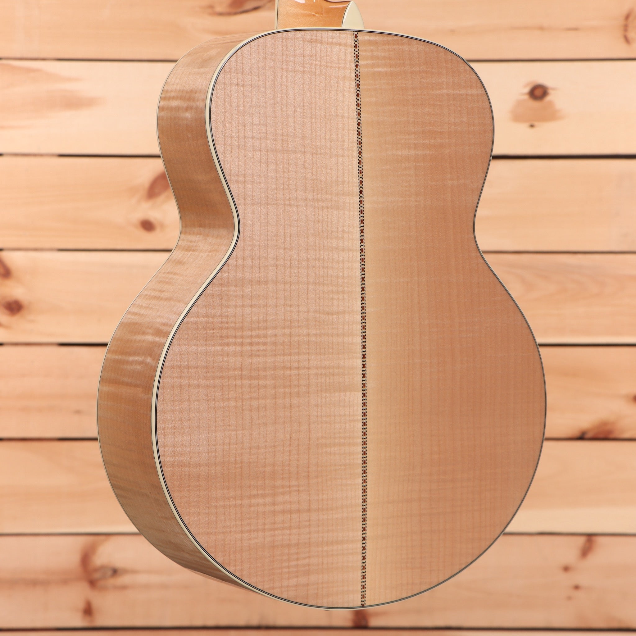 Eastman AC630 concert acoustic guitar natural finish with center seam binding