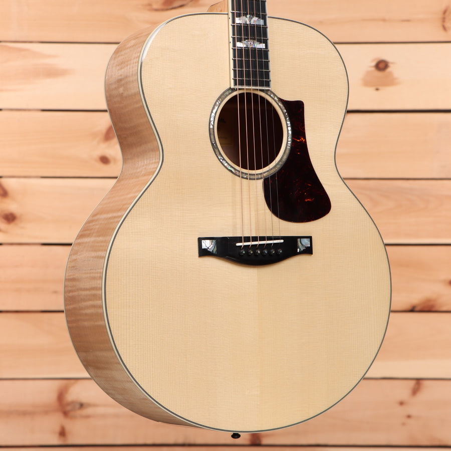 Eastman AC630-BD natural acoustic guitar dreadnought with dark tortoiseshell pickguard