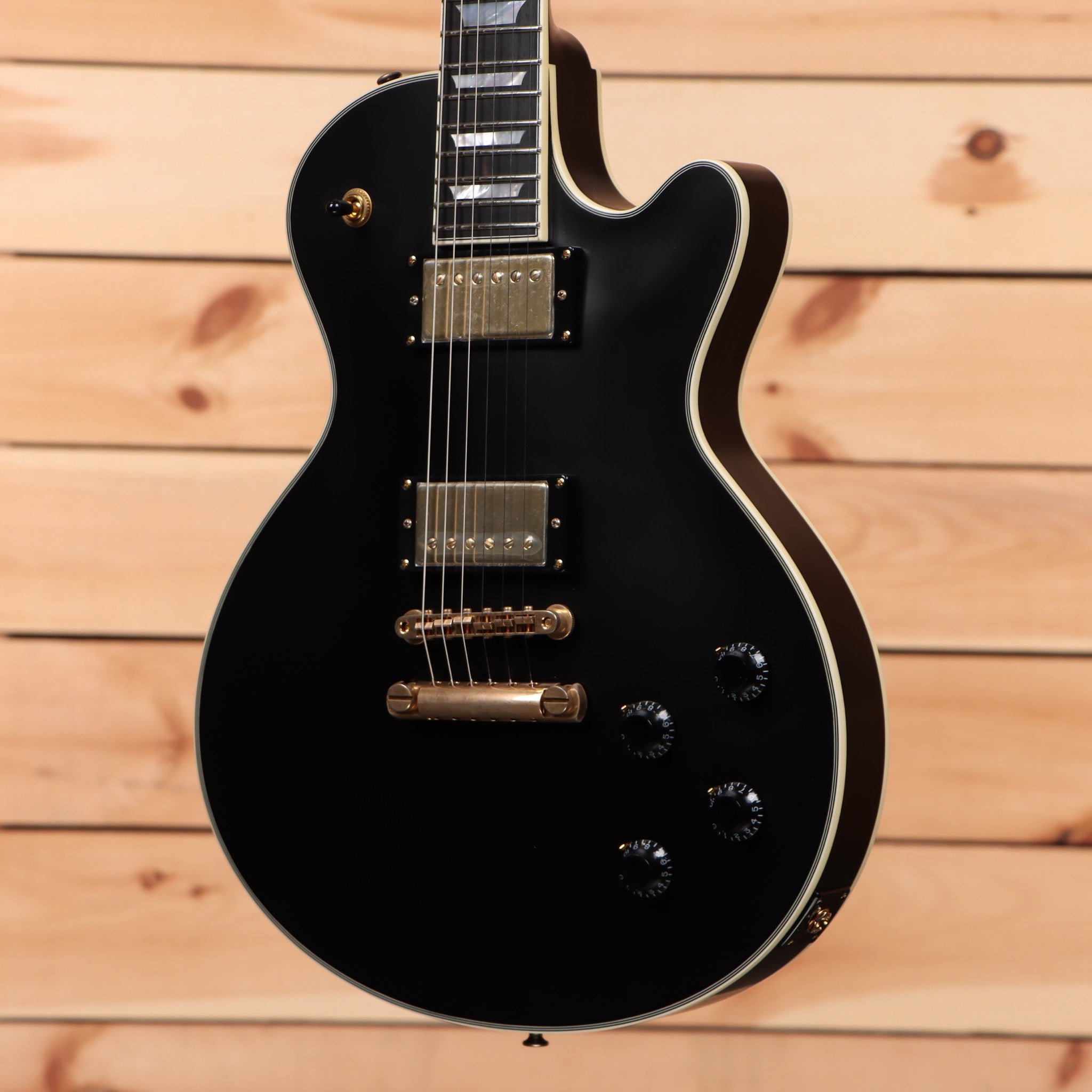 Eastman SB57-N semi-hollow electric guitar black with dual humbucker pickups and gold hardware