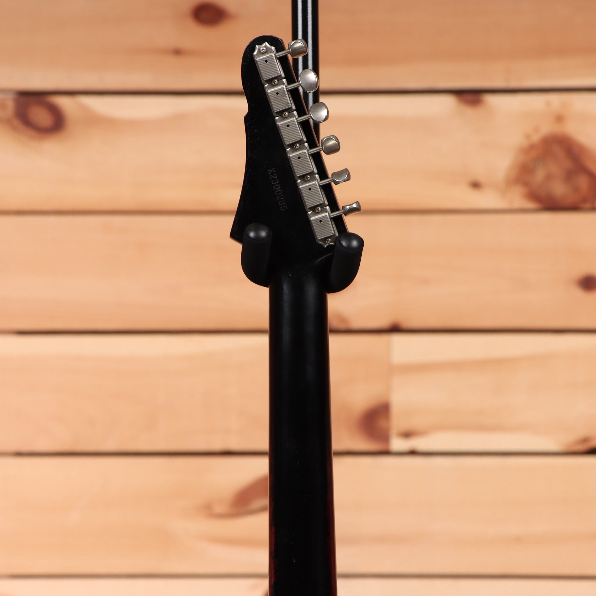 Eastman Juliet VBB antique black varnish semi-hollow electric guitar with chrome tuning machines
