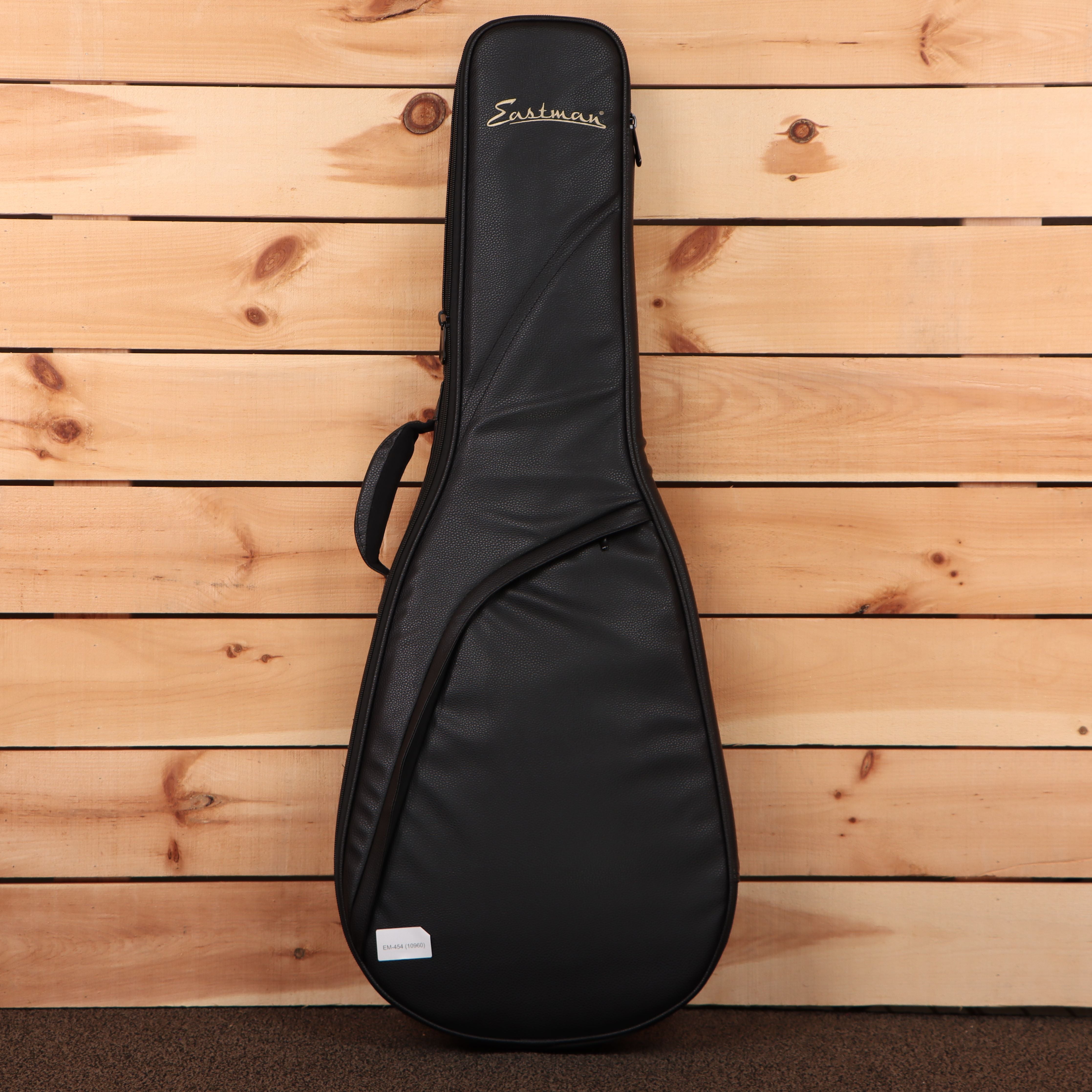 Eastman Juliet VBB antique black varnish classical guitar case with leather handle