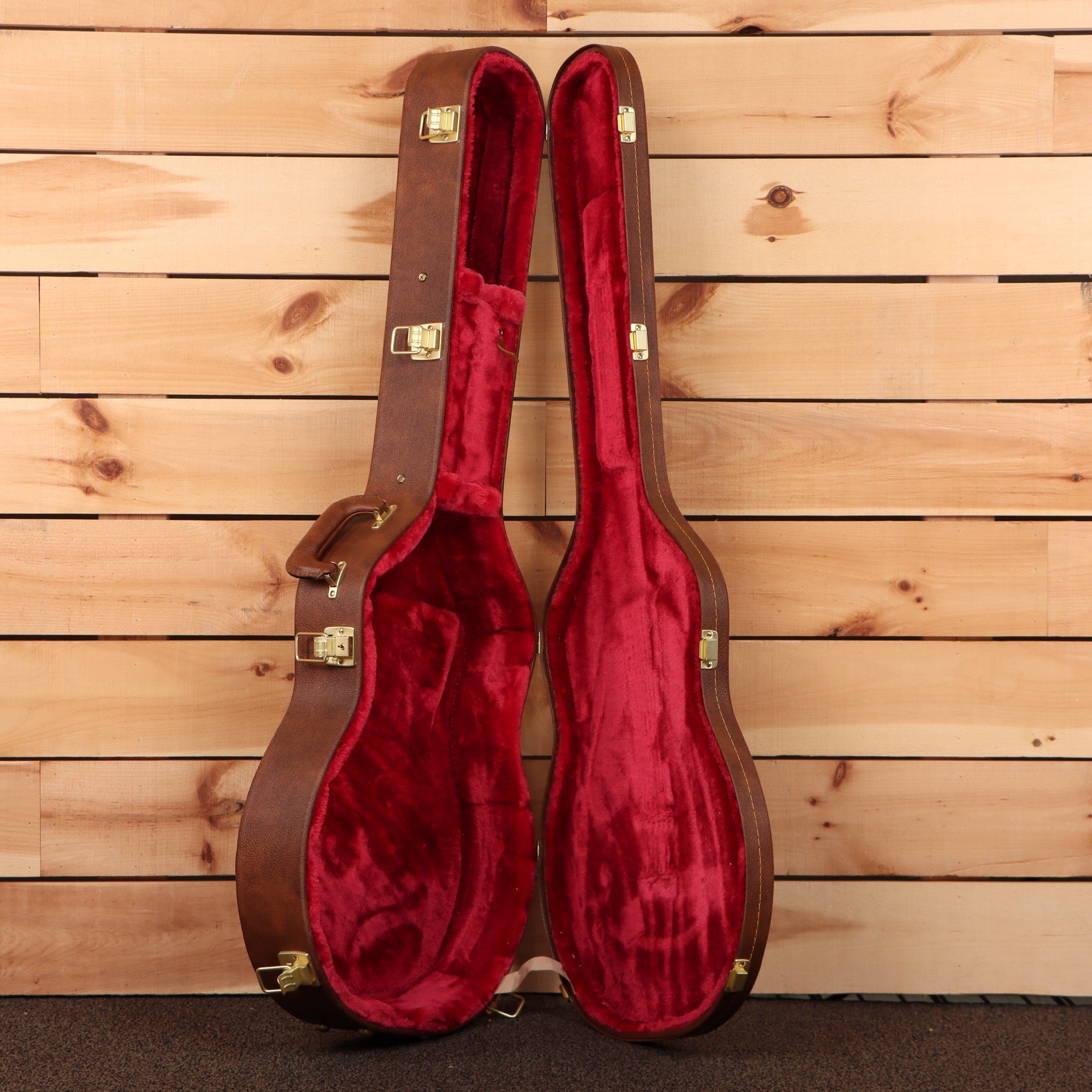 Gibson ES-330 semi-hollow body electric guitar Tobacco Burst with gold hardware and red velvet case lining