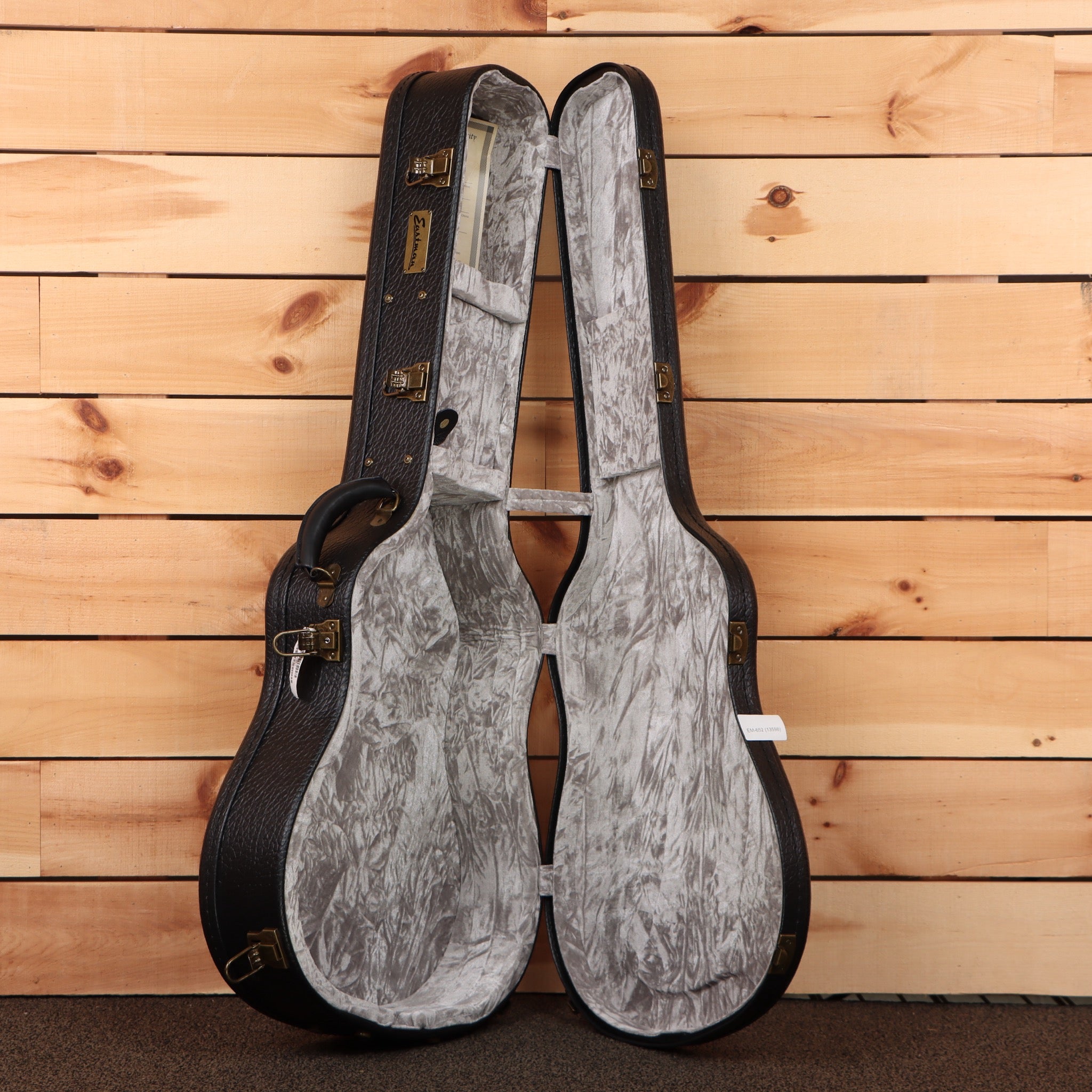 Eastman E40DTC Thermocure acoustic guitar natural finish with gray velvet-lined hardshell case