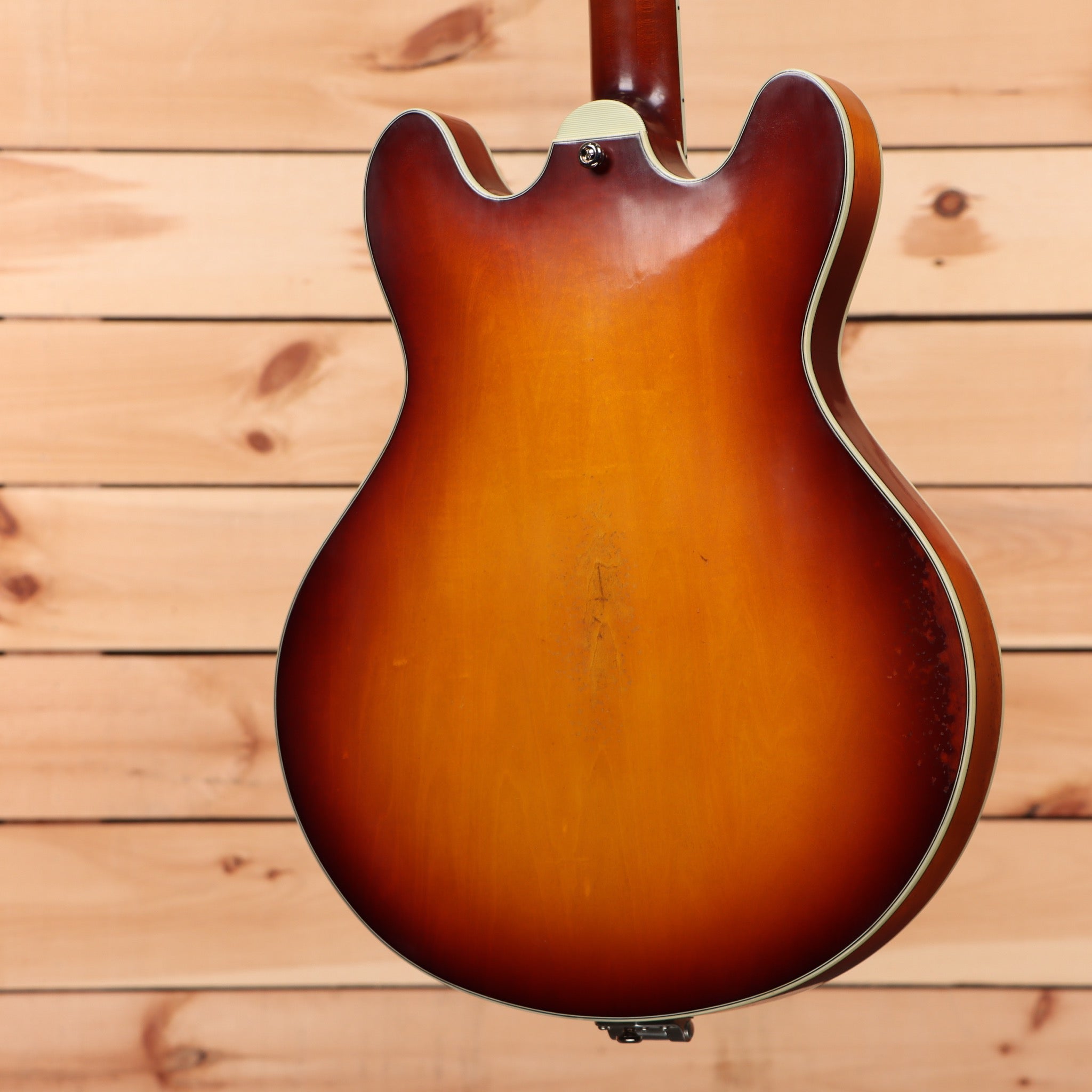 Eastman T64-V semi-hollow electric guitar Antique Goldburst with cream binding and f-holes