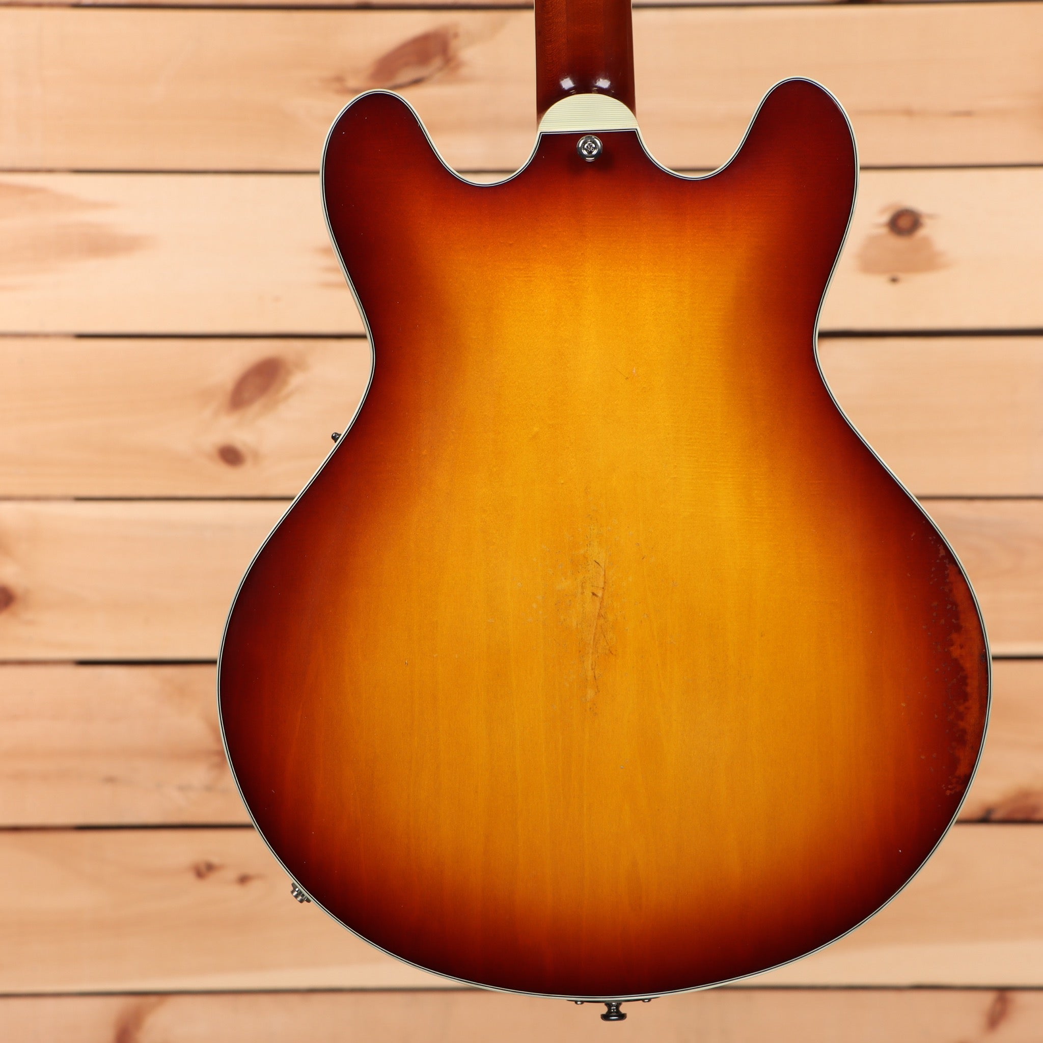 Eastman T64VT semi-hollow electric guitar Antique Goldburst with curved body and maple neck